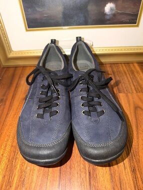 Clarks Women's Navy Suede Lace-Up Sneakers